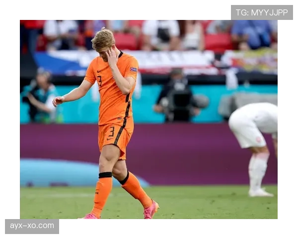 秘鲁队边路进攻表现稳健，战术执行清晰