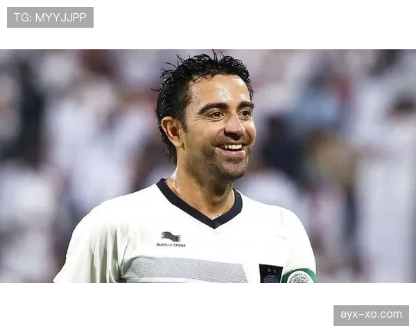 罗德里与哈维在传控体系中的角色定位与战术适配差异分析 罗德里与哈维在传控体系中的角色定位与战术适配差异分析